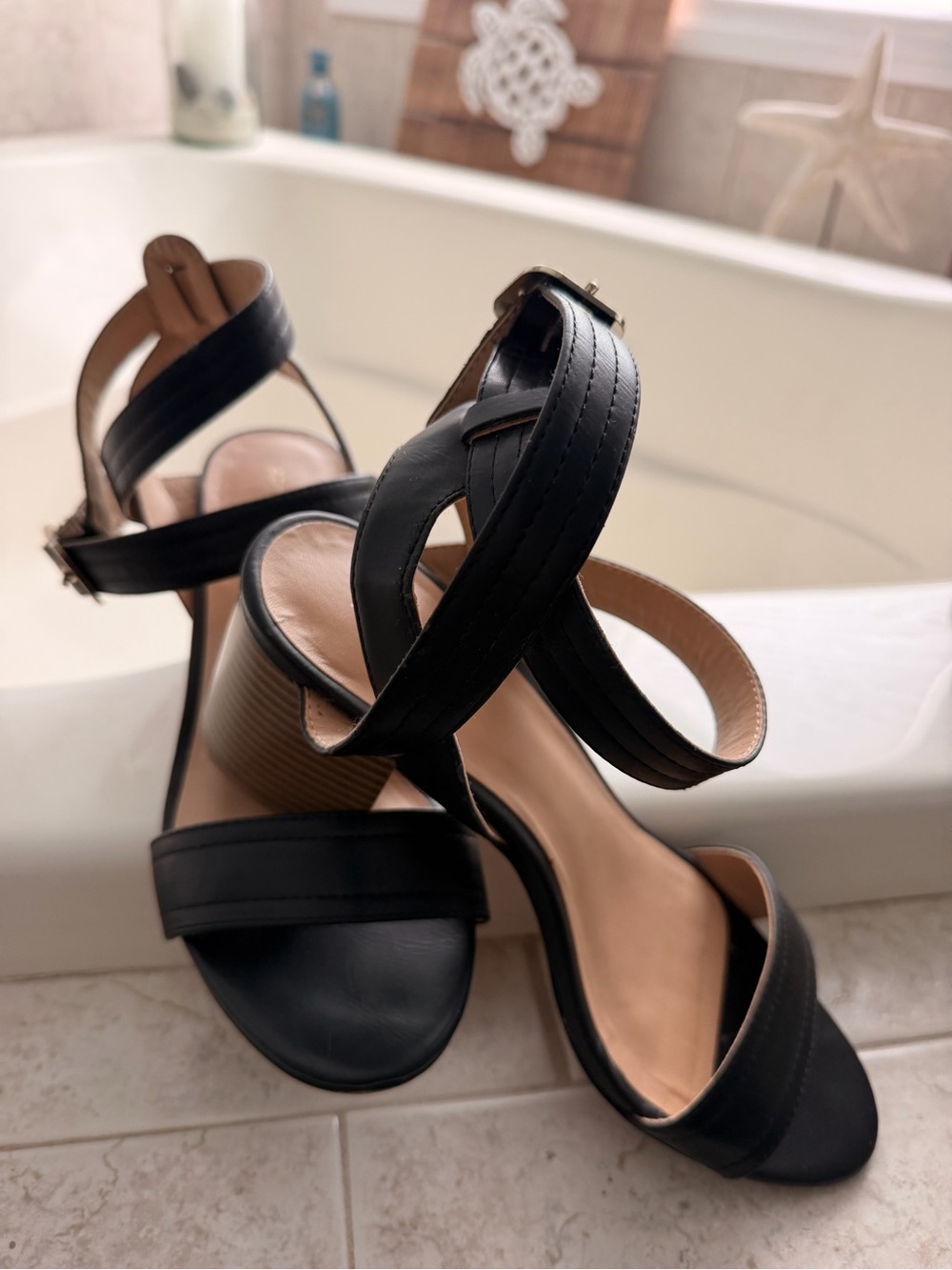 Apt. 9 Black Strappy Block Heel Sandals - Size 8